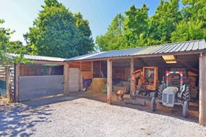 Barn- click for photo gallery